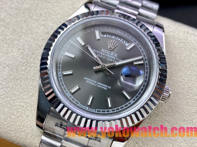 ロレックスコピー デイデイト（Day-Date）41mm 228232“ダークグレー・ダイヤル＋バーインデックス＋ステンレスベゼル＋ステンレスブレスレット” レディース専用モデル