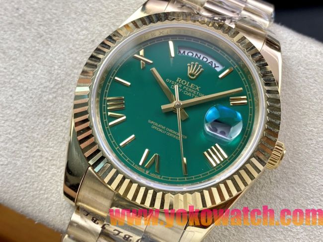 ロレックスコピー デイデイト（Day-Date）41mm 228235“グリーン・ダイヤル＋ローマ数字インデックス＋イエローゴールドベゼル＋イエローゴールドブレスレット” レディース専用モデル