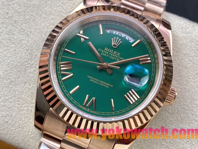 ロレックスコピー デイデイト（Day-Date）41mm 228235“グリーン・ダイヤル＋ローマ数字インデックス＋イエローゴールドベゼル＋イエローゴールドブレスレット” レディース専用モデル