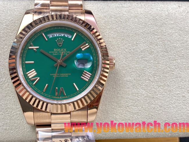 ロレックスコピー デイデイト（Day-Date）41mm 228235“グリーン・ダイヤル＋ローマ数字インデックス＋イエローゴールドベゼル＋イエローゴールドブレスレット” レディース専用モデル
