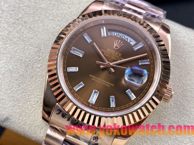 ロレックスコピー デイデイト（Day-Date）41mm 228235“ブラウン・ダイヤル＋ダイヤモンドインデックス＋イエローゴールドベゼル＋イエローゴールドブレスレット” レディース専用モデル 
