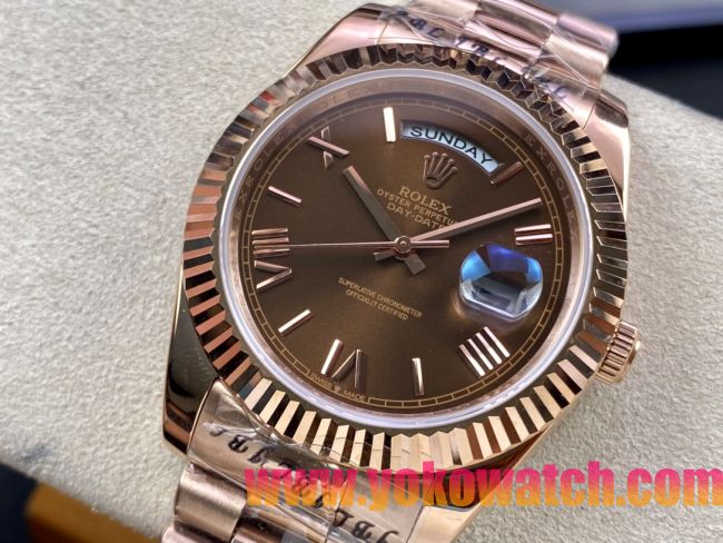 ロレックスコピー デイデイト（Day-Date）41mm 228235“ブラウン・ダイヤル＋ローマ数字インデックス＋イエローゴールドベゼル＋イエローゴールドブレスレット” レディース専用モデル