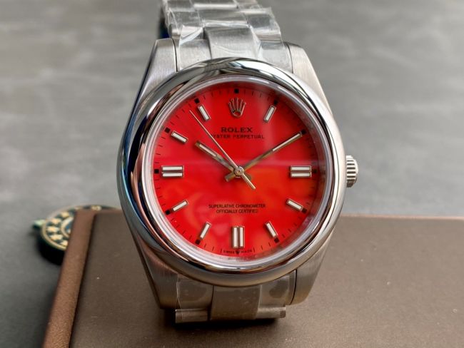 ロレックスコピー オイスター・パーペチュアル（Oyster Perpetual）41mm 126000“レッド・ダイヤル＋バーインデックス＋ポリッシュベゼル＋316Lスチールブレスレット” レディース専用モデル 