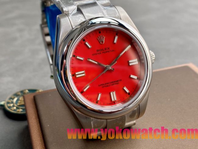 ロレックスコピー オイスター・パーペチュアル（Oyster Perpetual）41mm 126000“レッド・ダイヤル＋バーインデックス＋ポリッシュベゼル＋316Lスチールブレスレット” レディース専用モデル 