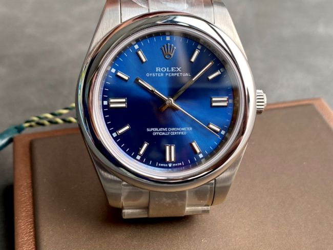 ロレックスコピー オイスター・パーペチュアル（Oyster Perpetual）41mm 126000“ブルー・ダイヤル＋バーインデックス＋ポリッシュベゼル＋316Lスチールブレスレット” レディース専用モデル