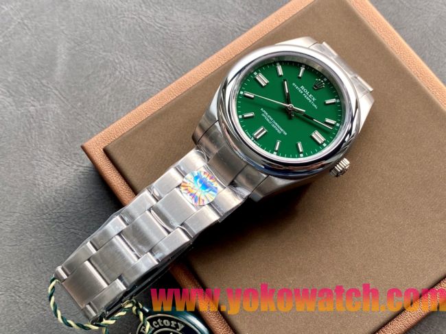 ロレックスコピー オイスター・パーペチュアル（Oyster Perpetual）41mm 126000“グリーン・ダイヤル＋バーインデックス＋ポリッシュベゼル＋316Lスチールブレスレット” レディース専用モデル 