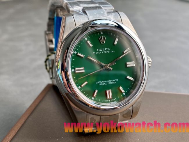 ロレックスコピー オイスター・パーペチュアル（Oyster Perpetual）41mm 126000“グリーン・ダイヤル＋バーインデックス＋ポリッシュベゼル＋316Lスチールブレスレット” レディース専用モデル 