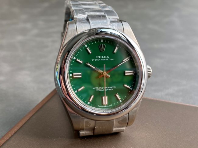 ロレックスコピー オイスター・パーペチュアル（Oyster Perpetual）41mm 126000“グリーン・ダイヤル＋バーインデックス＋ポリッシュベゼル＋316Lスチールブレスレット” レディース専用モデル 