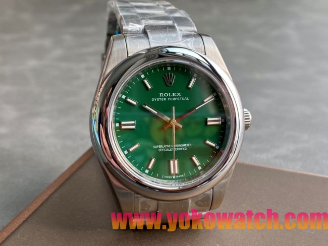 ロレックスコピー オイスター・パーペチュアル（Oyster Perpetual）41mm 126000“グリーン・ダイヤル＋バーインデックス＋ポリッシュベゼル＋316Lスチールブレスレット” レディース専用モデル 
