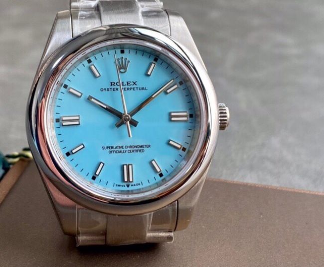 ロレックスコピー パーペチュアル（Oyster Perpetual）41mm 126000“スカイブルー・ダイヤル＋バーインデックス＋ポリッシュベゼル＋316Lスチールブレスレット” レディース専用モデル