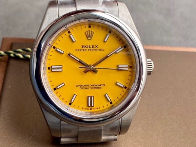 ロレックスコピー パーペチュアル（Oyster Perpetual）41mm 126000“イエロー・ダイヤル＋バーインデックス＋ポリッシュベゼル＋316Lスチールブレスレット” レディース専用モデル