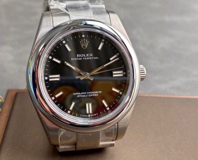 ロレックスコピー パーペチュアル（Oyster Perpetual）41mm 126000“ブラック・ダイヤル＋バーインデックス＋ポリッシュベゼル＋316Lスチールブレスレット” レディース専用モデル