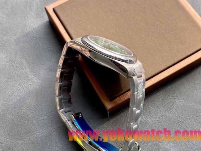 ロレックスコピー パーペチュアル（Oyster Perpetual）41mm 126000“ブラック・ダイヤル＋バーインデックス＋ポリッシュベゼル＋316Lスチールブレスレット” レディース専用モデル
