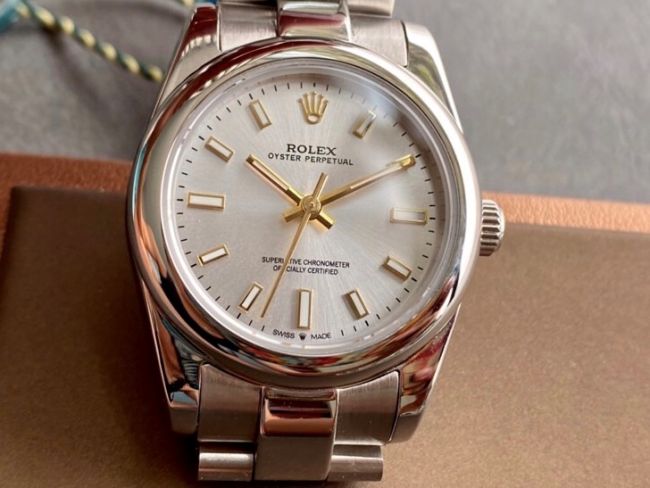 ロレックスコピー オイスター・パーペチュアル（Oyster Perpetual）31mm 277200“ホワイト・ダイヤル＋ゴールド・バーインデックス＋ポリッシュベゼル＋316Lスチールブレスレット” レディース専用モデル