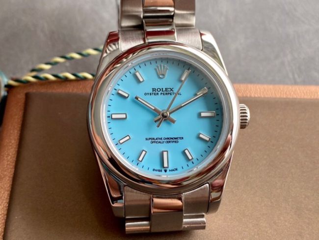 ロレックスコピー オイスター・パーペチュアル（Oyster Perpetual）31mm 277200“ライトブルー・ダイヤル＋シルバー・バーインデックス＋ポリッシュベゼル＋316Lスチールブレスレット” レディース専用モデル