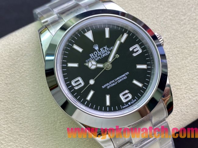 ロレックスコピー エクスプローラー（Oyster Perpetual Explorer）41mm 214270“ブラック・ダイヤル＋ホワイト・アラビア数字インデックス＋ポリッシュベゼル＋316Lスチールブレスレット” メンズ専用モデル 