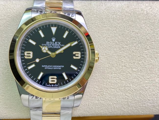 ロレックスコピー エクスプローラー（Oyster Perpetual Explorer）41mm 214270“グリーン・ダイヤル＋ゴールド・アラビア数字インデックス＋ポリッシュベゼル＋316Lスチールブレスレット” メンズ専用モデル