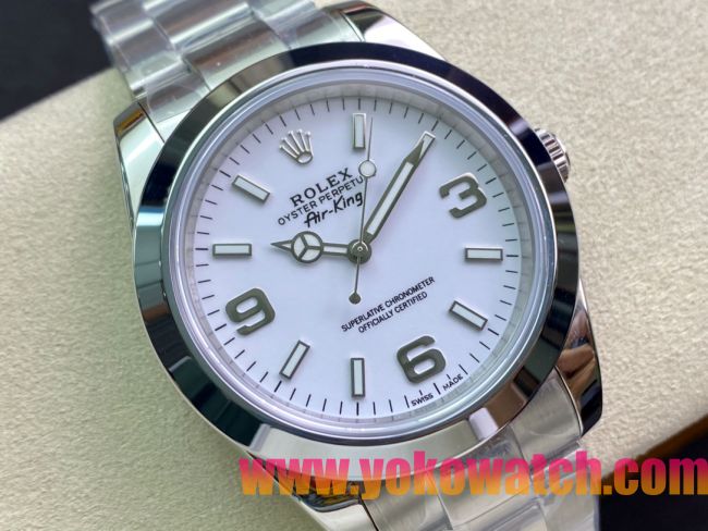 ロレックスコピー エクスプローラー（Oyster Perpetual Explorer）41mm 214270“ホワイト・ダイヤル＋シルバー・アラビア数字インデックス＋ポリッシュベゼル＋316Lスチールブレスレット” メンズ専用モデル