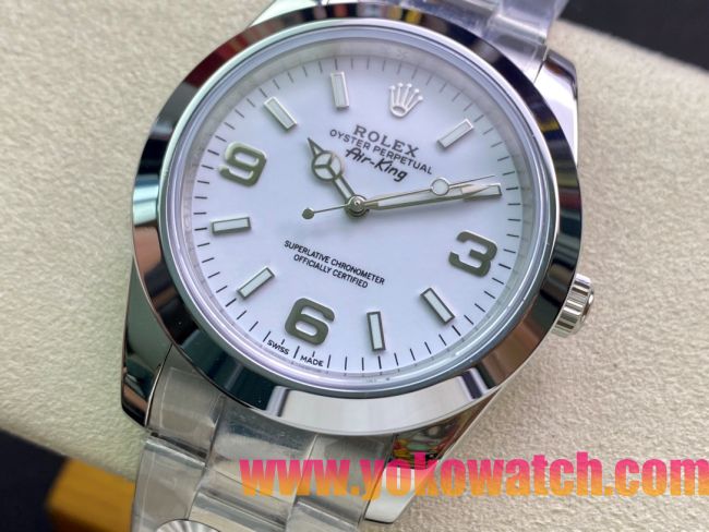ロレックスコピー エクスプローラー（Oyster Perpetual Explorer）41mm 214270“ホワイト・ダイヤル＋シルバー・アラビア数字インデックス＋ポリッシュベゼル＋316Lスチールブレスレット” メンズ専用モデル