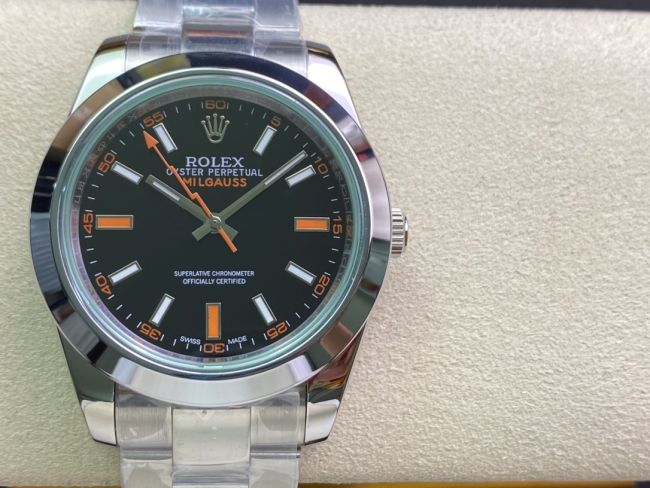 ロレックスコピー ミルガウス（Oyster Perpetual Milgauss）41mm 116400“ブラック・ダイヤル＋オレンジ・秒針＋グリーン・サファイアガラス＋316Lスチールブレスレット” メンズ専用モデル