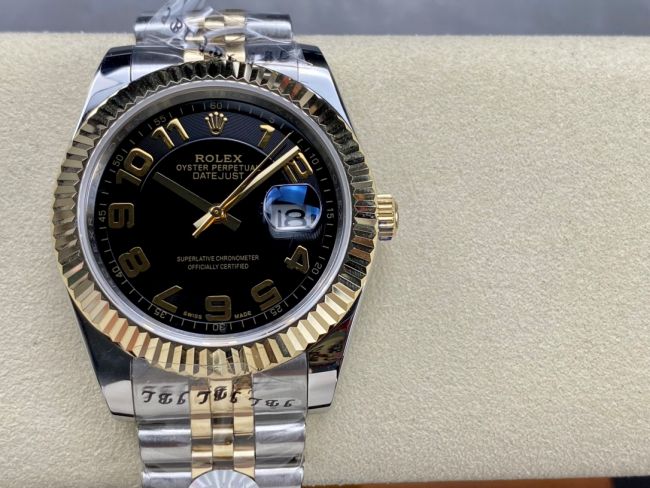 ロレックスコピー デイトジャスト（Oyster Perpetual Datejust）41mm 126233“ブラック・ダイヤル＋ゴールド・アラビア数字インデックス＋リングコマンド機能搭載の三角坑紋ベゼル＋316Lスチールブレスレット” メ