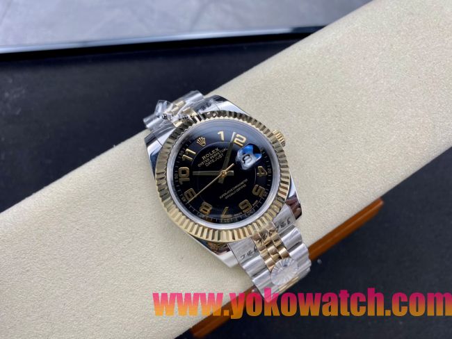 ロレックスコピー デイトジャスト（Oyster Perpetual Datejust）41mm 126233“ブラック・ダイヤル＋ゴールド・アラビア数字インデックス＋リングコマンド機能搭載の三角坑紋ベゼル＋316Lスチールブレスレット” メ