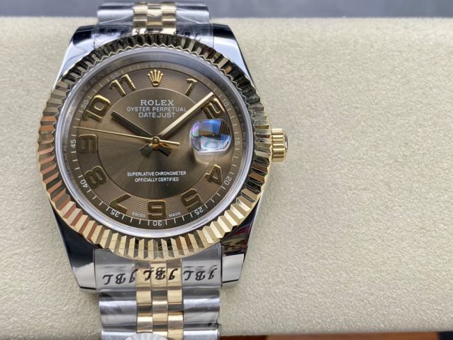 ロレックスコピー デイトジャスト（Oyster Perpetual Datejust）41mm 126233“ブラウン・ダイヤル＋ゴールド・アラビア数字インデックス＋リングコマンド機能搭載の三角坑紋ベゼル＋316Lスチールブレスレット” メ