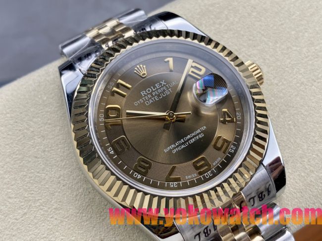 ロレックスコピー デイトジャスト（Oyster Perpetual Datejust）41mm 126233“ブラウン・ダイヤル＋ゴールド・アラビア数字インデックス＋リングコマンド機能搭載の三角坑紋ベゼル＋316Lスチールブレスレット” メ
