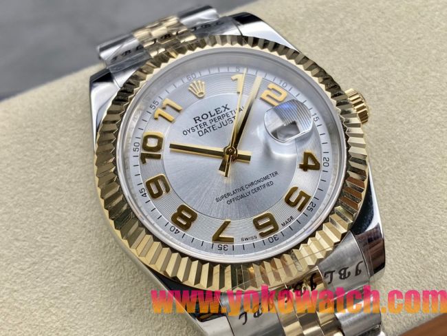 ロレックスコピー デイトジャスト（Oyster Perpetual Datejust）41mm 126233“シルバー・ダイヤル＋ゴールド・アラビア数字インデックス＋リングコマンド機能搭載の三角坑紋ベゼル＋316Lスチールブレスレット” メ