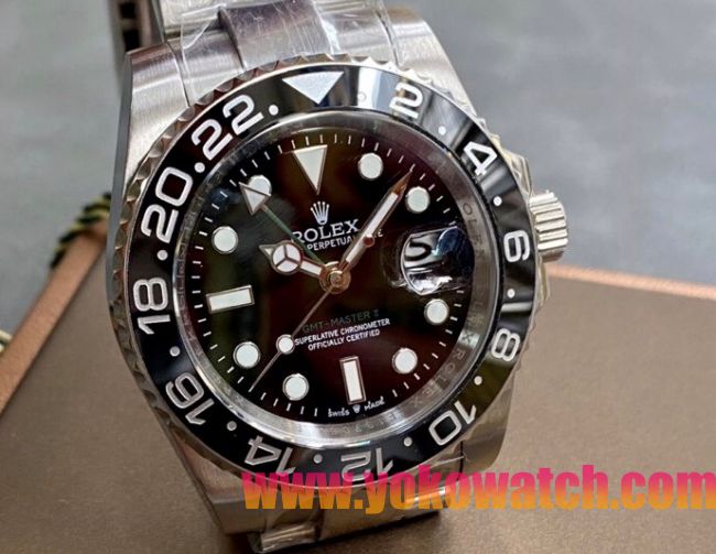 ロレックスコピー グリーンリッチ（GMT-Master II）40mm 126710BLNR“ブラック・ダイヤル＋ステンレスケース＋アルミニウムベゼル＋オイスターブレスレット” メンズ専用モデル