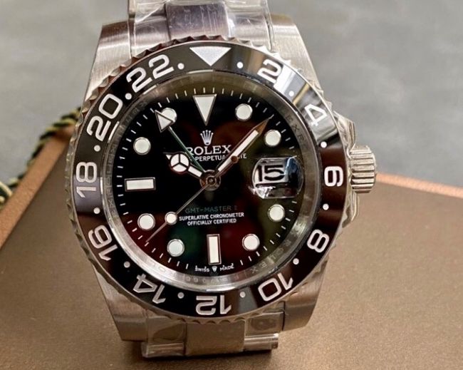 ロレックスコピー グリーンリッチ（GMT-Master II）40mm 126710BLNR“ブラック・ダイヤル＋ステンレスケース＋アルミニウムベゼル＋オイスターブレスレット” メンズ専用モデル