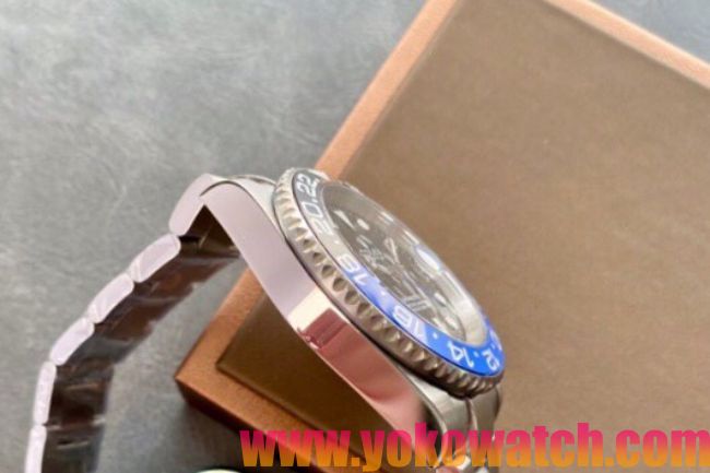 ロレックスコピー GMT-Master II（グリーンニッチ）41mm 126710BLNR“ブラック・ダイヤル＋ステンレスケース＋ブルーセラミックベゼル＋オイスターブレスレット” メンズ専用モデル