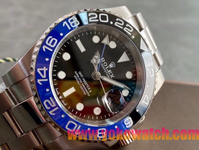 ロレックスコピー GMT-Master II（グリーンニッチ）41mm 126710BLNR“ブラック・ダイヤル＋ステンレスケース＋ブルーセラミックベゼル＋オイスターブレスレット” メンズ専用モデル