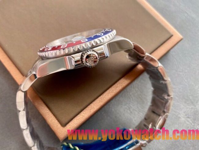 ロレックスコピー GMT-Master II（グリーンニッチ）41mm 126710BLNR“ブラック・ダイヤル＋ステンレスケース＋バイカラーアルミニウムベゼル＋オイスターブレスレット” メンズ専用モデル 