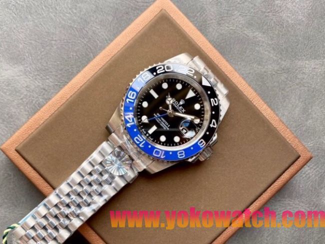ロレックスコピー GMT-Master II（グリーンニッチ）41mm “ブラック・ダイヤル＋ステンレスケース＋バイカラーセラミックベゼル＋オイスターブレスレット” メンズ専用モデル