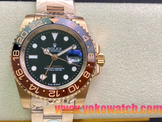ロレックスコピー GMT-Master II（グリーンニッチ）40mm 126715CHNR“ブラック・ダイヤル＋ローズゴールドケース＋バイカラーセラミックベゼル（サッシャーン）＋オイスターブレスレット” メンズ専用モデル