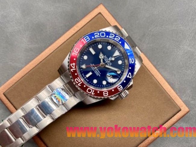 ロレックスコピー GMT-Master II（グリーンニッチ）40mm 126710BLNR“ブルー・ダイヤル＋ステンレスケース＋バイカラーセラミックベゼル（ピップス）＋オイスターブレスレット” メンズ専用モデル