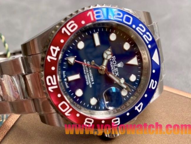 ロレックスコピー GMT-Master II（グリーンニッチ）40mm 126710BLNR“ブルー・ダイヤル＋ステンレスケース＋バイカラーセラミックベゼル（ピップス）＋オイスターブレスレット” メンズ専用モデル