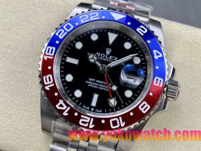 ロレックスコピー GMT-Master II（グリーンニッチ）40mm 126710BLNR“ブラック・ダイヤル＋ステンレスケース＋バイカラーセラミックベゼル（ブルー＆レッド）＋オイスターブレスレット” メンズ専用モデル