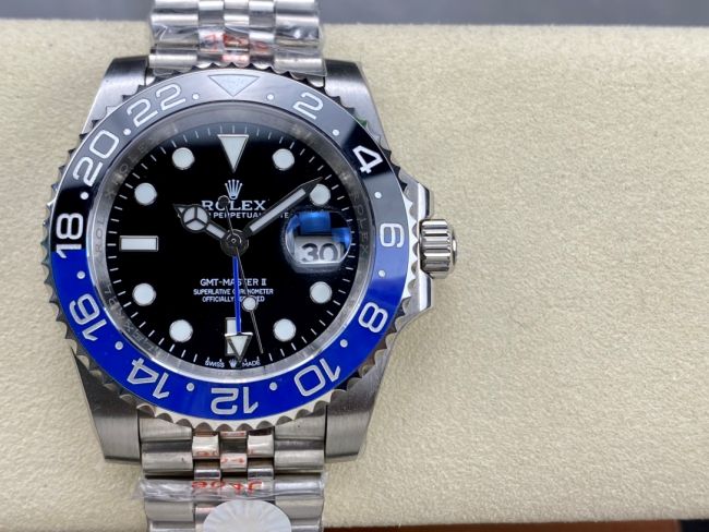ロレックスコピー GMT-Master II（グリーンニッチ）40mm 126710BLNR“ブラック・ダイヤル＋ステンレスケース＋バイカラーセラミックベゼル（ブルー＆グレー）＋オイスターブレスレット” メンズ専用モデル