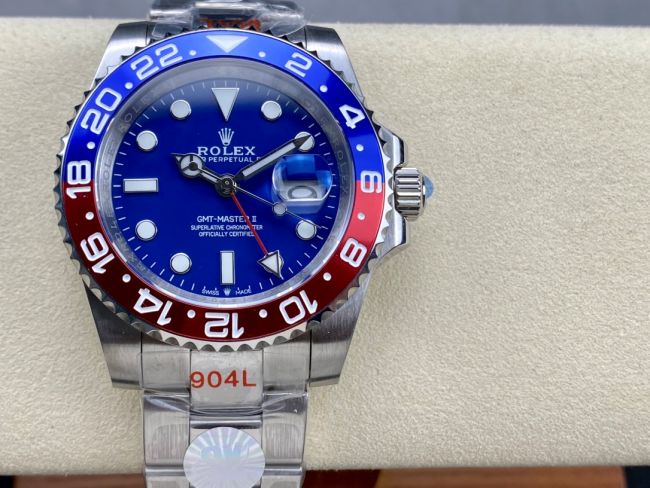 ロレックスコピー GMT-Master II（グリーンニッチ）40mm 126710BLNR“ブルー・ダイヤル＋ステンレスケース＋バイカラーセラミックベゼル（ブルー＆レッド）＋オイスターブレスレット” メンズ専用モデル