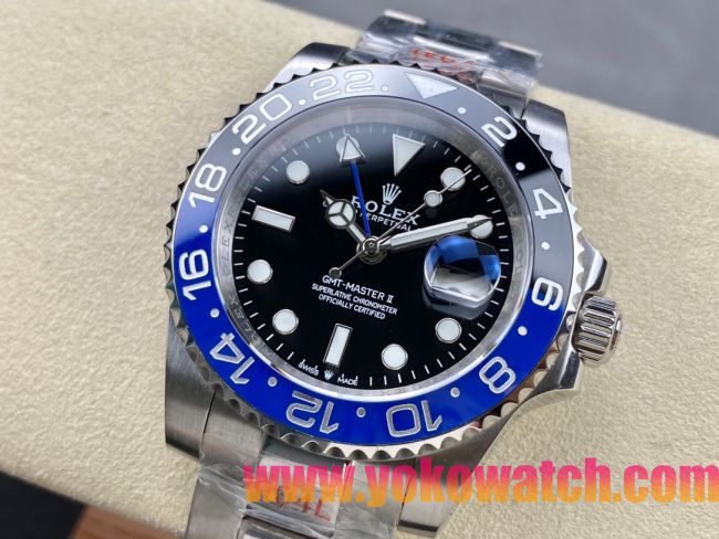 ロレックスコピー GMT-Master II（グリーンニッチ）40mm 126710BLNR“ブラック・ダイヤル＋ステンレスケース＋バイカラーセラミックベゼル（ブルー＆グレー）＋オイスターブレスレット” メンズ専用モデル