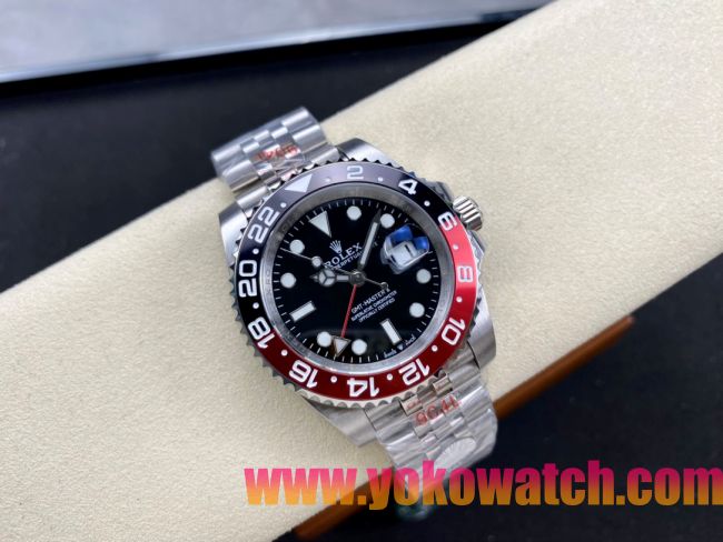 ロレックスコピー GMT-Master II（グリーンニッチ）40mm 126710BLNR“ブラック・ダイヤル＋ステンレスケース＋バイカラーセラミックベゼル（ブルー＆レッド）＋オイスターブレスレット” メンズ専用モデル