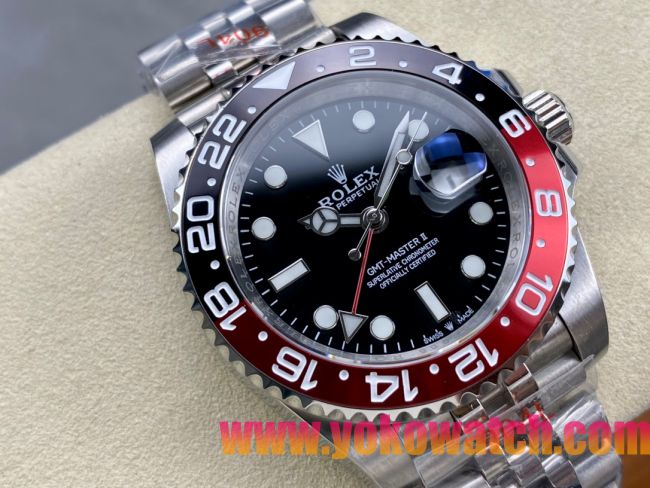 ロレックスコピー GMT-Master II（グリーンニッチ）40mm 126710BLNR“ブラック・ダイヤル＋ステンレスケース＋バイカラーセラミックベゼル（ブルー＆レッド）＋オイスターブレスレット” メンズ専用モデル