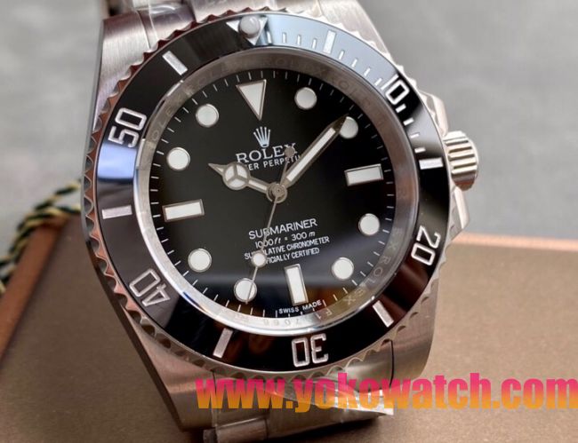 ロレックスコピー サブマリーナー（SUB）40mm 124060“ブラック・ベゼル＋ブラック・ダイヤル＋ステンレスケース＋オイスターブレスレット” メンズ専用モデル