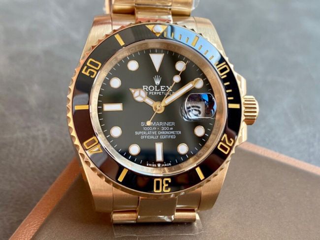 ロレックスコピー サブマリーナー（SUB）41mm “ブラック・ベゼル＋ブラック・ダイヤル＋イエローゴールドケース＋オイスターブレスレット” メンズ専用モデル