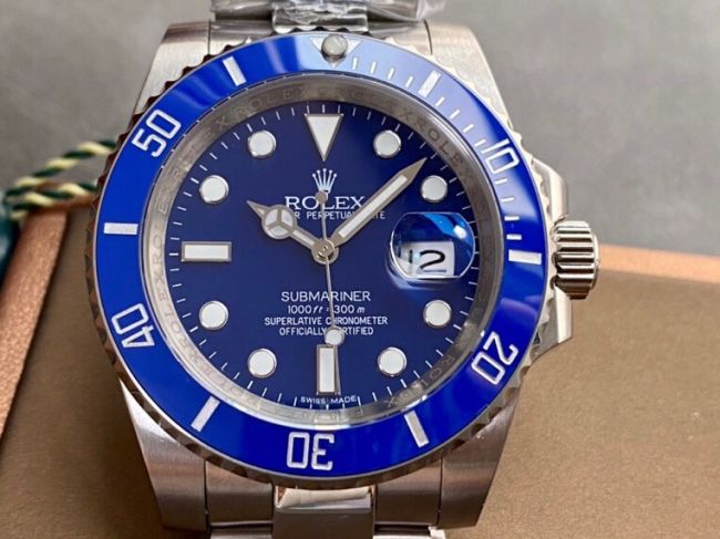 ロレックスコピー サブマリーナー（SUB）40mm 126610LB“ブルー・ベゼル＋ブルー・ダイヤル＋ステンレススチールケース＋オイスターブレスレット” メンズ専用モデル