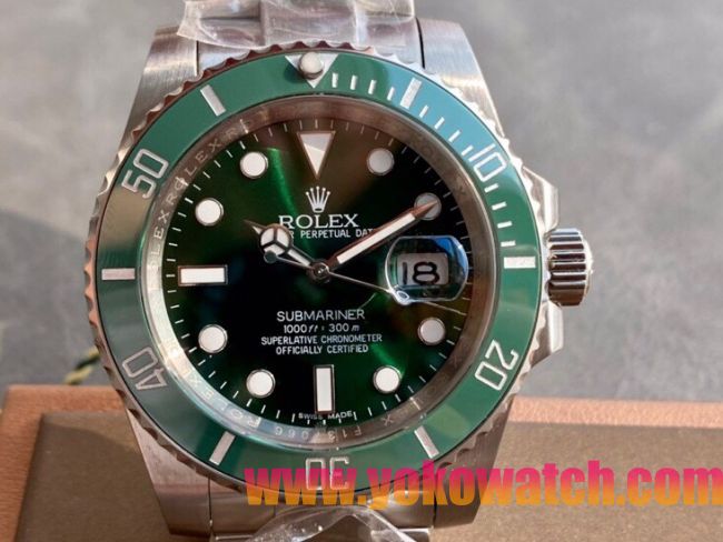 ロレックスコピー サブマリーナー（SUB）40mm 126610LN“グリーン・ベゼル＋グリーン・ダイヤル＋ステンレススチールケース＋オイスターブレスレット” メンズ専用モデル 