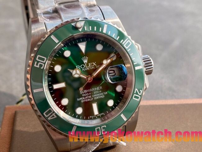 ロレックスコピー サブマリーナー（SUB）40mm 126610LN“グリーン・ベゼル＋グリーン・ダイヤル＋ステンレススチールケース＋オイスターブレスレット” メンズ専用モデル 