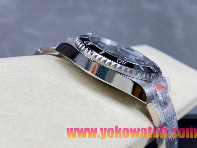 ロレックスコピー サブマリーナー（SUB）41mm 126610LN“ブラック・ベゼル＋ブラック・ダイヤル＋ステンレススチールケース＋オイスターブレスレット” メンズ専用モデル